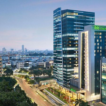 Ibis Styles Jakarta Tanah Abang Exterior foto