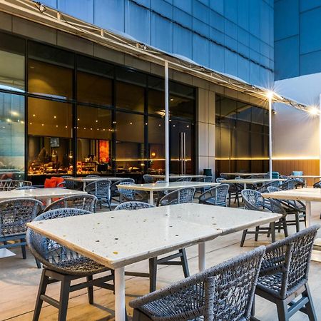 Ibis Styles Jakarta Tanah Abang Exterior foto